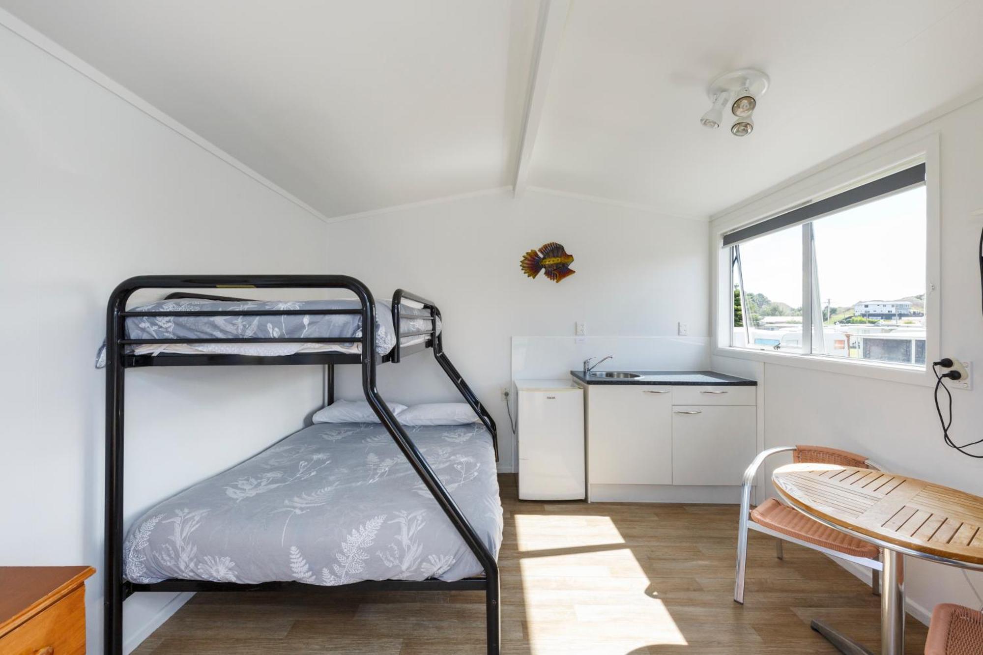 Foxton Beach Holiday Park Bagian luar foto