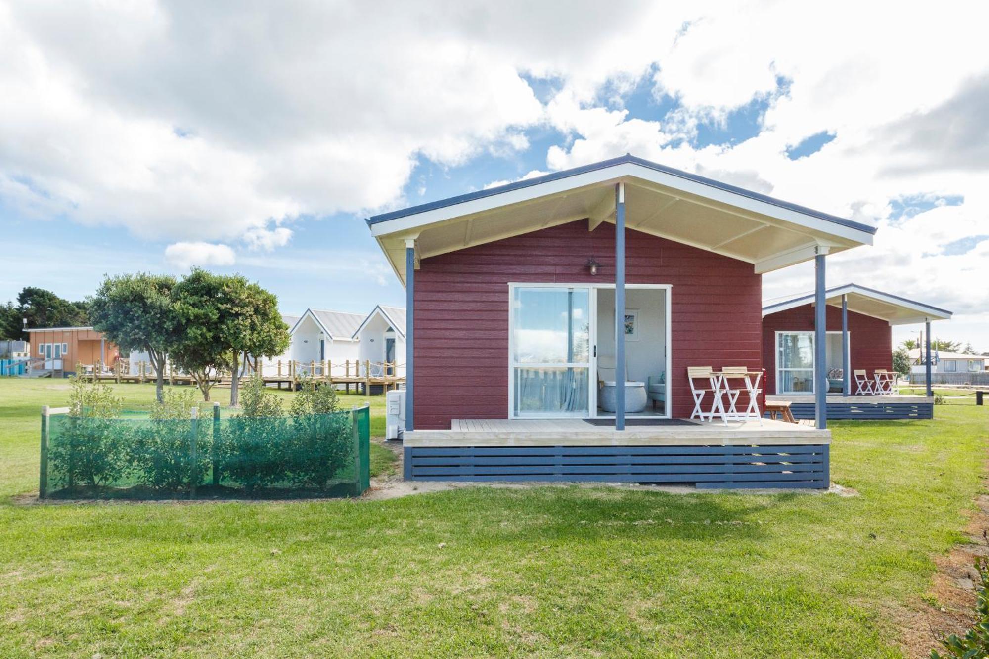 Foxton Beach Holiday Park Bagian luar foto