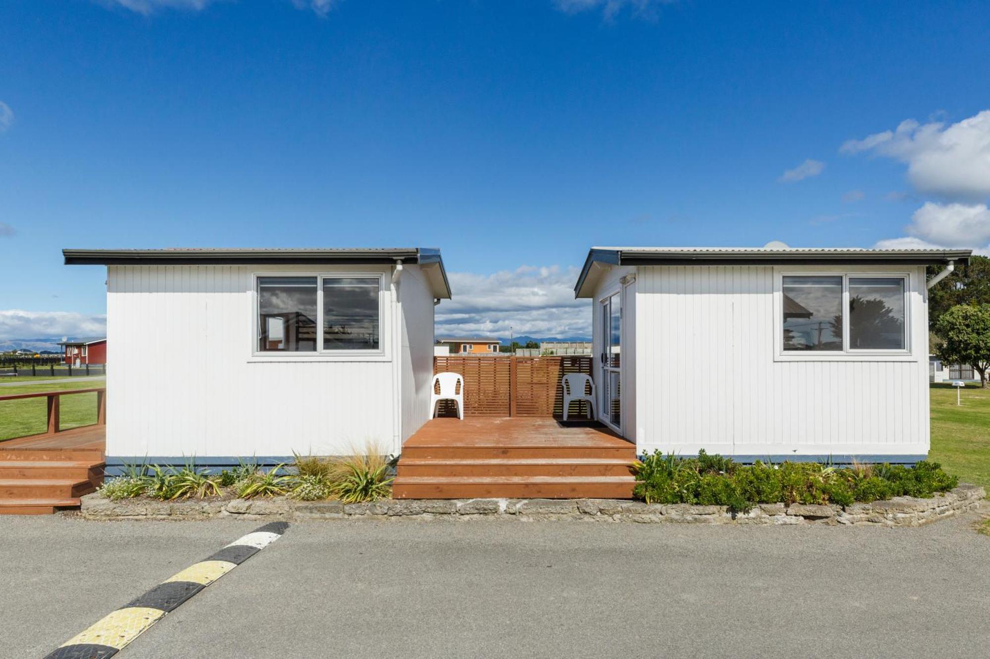 Foxton Beach Holiday Park Bagian luar foto